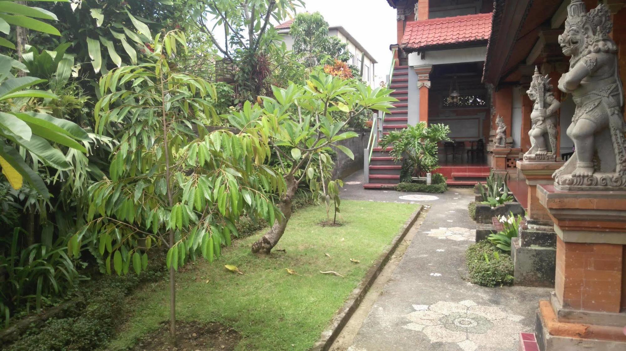 Nyoman Badri Homestay Ubud  Ngoại thất bức ảnh